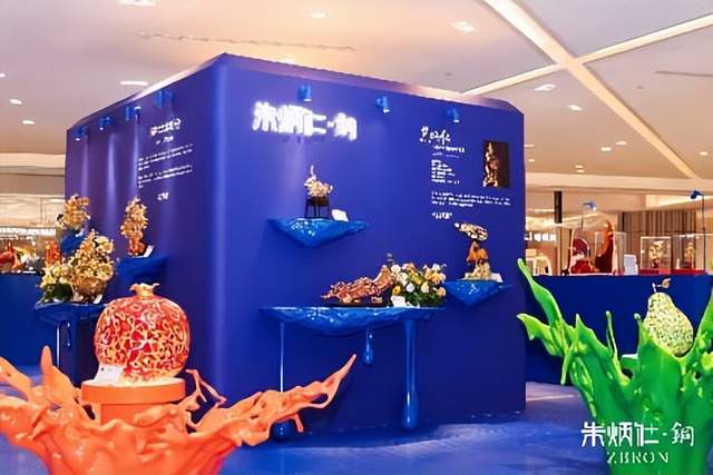 82岁朱炳仁发布新作“水果Party”,首展登陆宁波