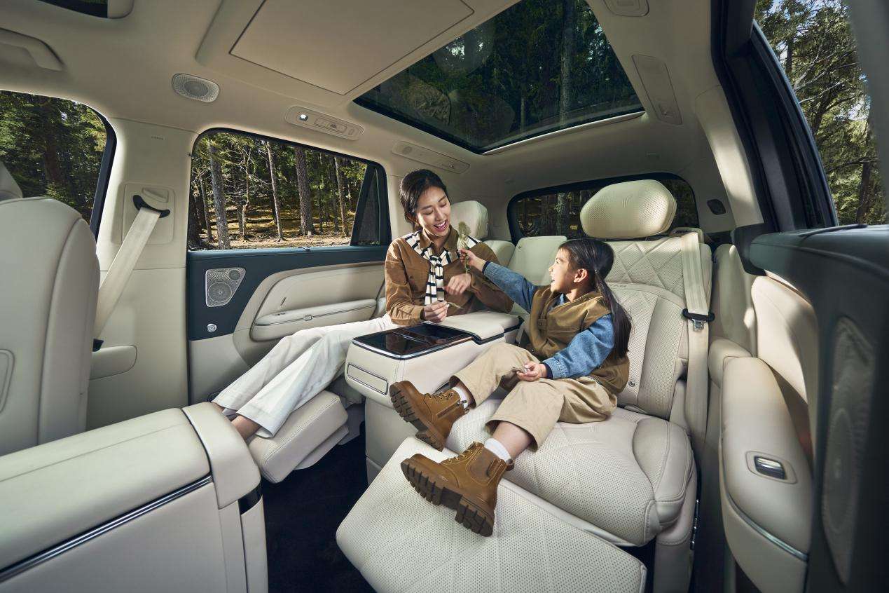 不止是家，更是移动总统套房！岚图泰山X8提前锁定下一个爆款？