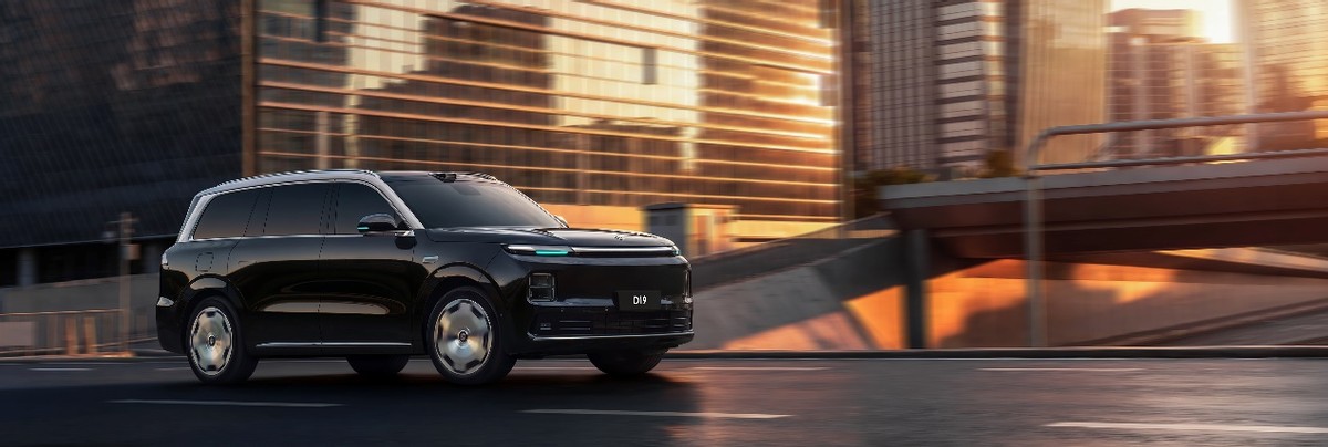 售21.98万起，零跑D19携增程500km纯电续航、双高通8797芯片登场