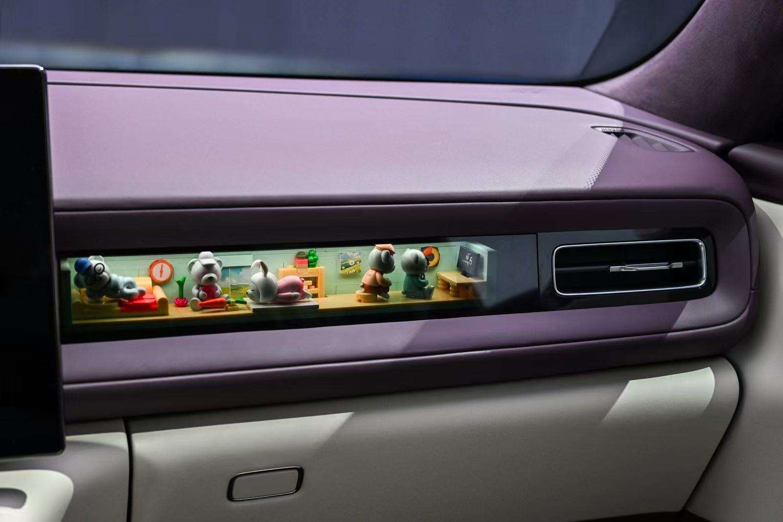 赛力斯张正萍与白敬亭同台 问界M6北京车展开启首批交付