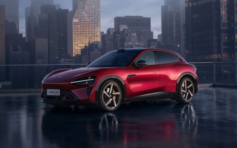 千匹马力兼顾705km续航，小米YU7 GT加冕纽北“弯道之王”