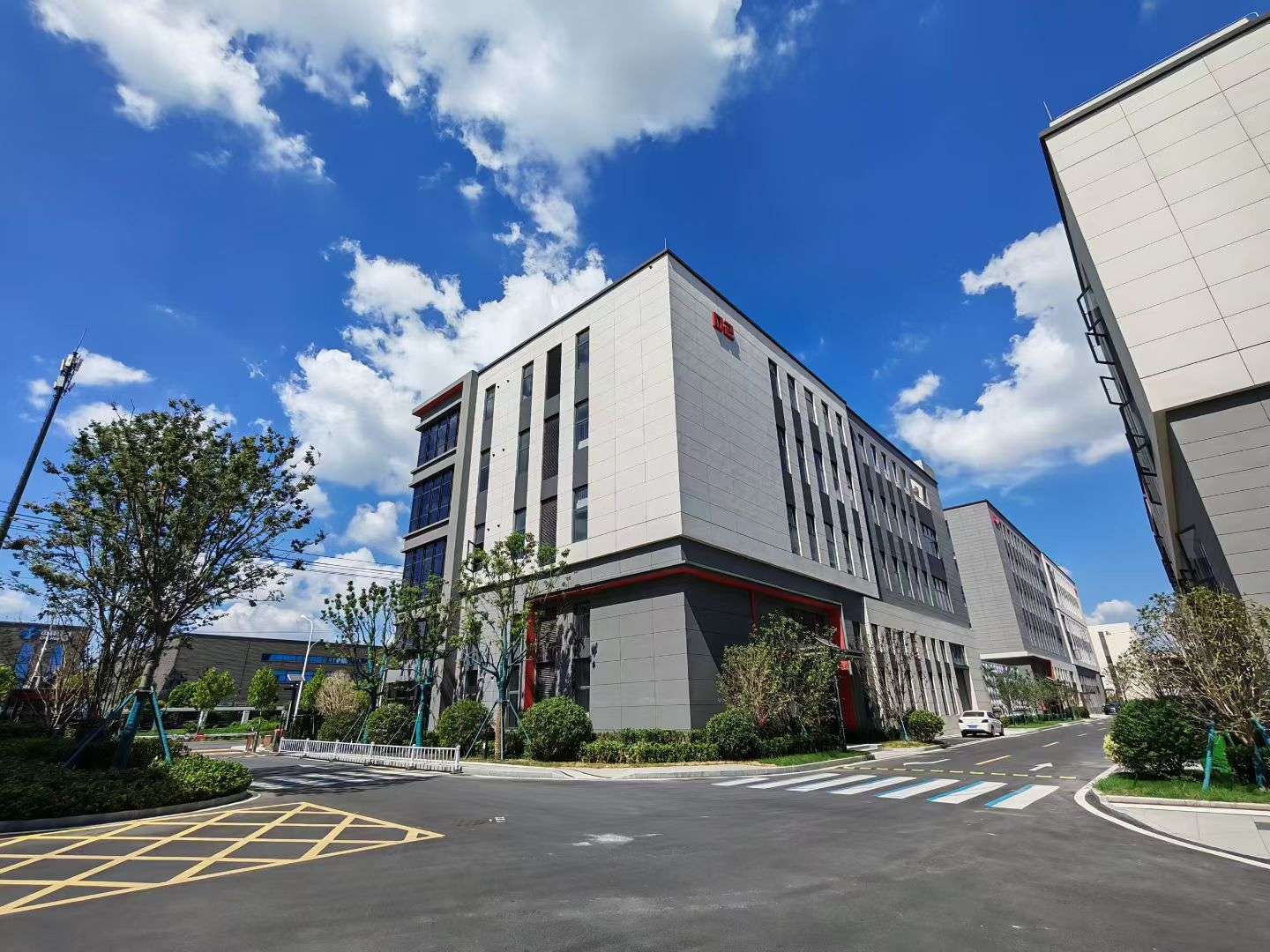 一园服务三大行业头部客户 京东产发合肥园区展现运营实力