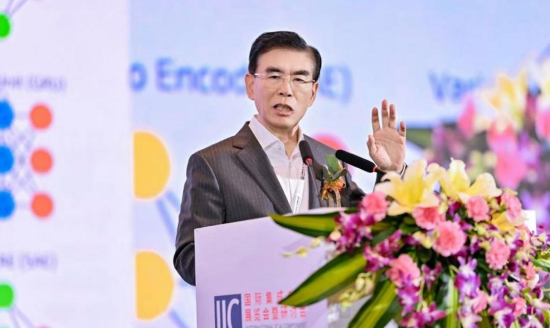 2026中国十大年度AI人物:一张中国AI产业“全体系作战图”