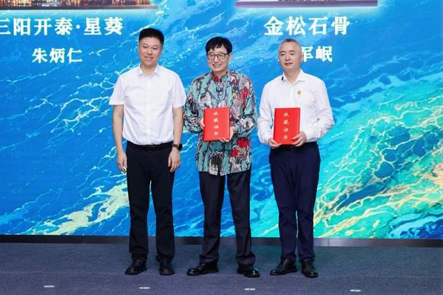 “熔颜”绽江南 熔铜艺术二十周年,朱炳仁朱军岷首度联展无锡启幕
