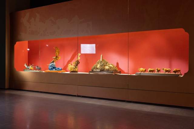 “熔颜”绽江南 熔铜艺术二十周年,朱炳仁朱军岷首度联展无锡启幕