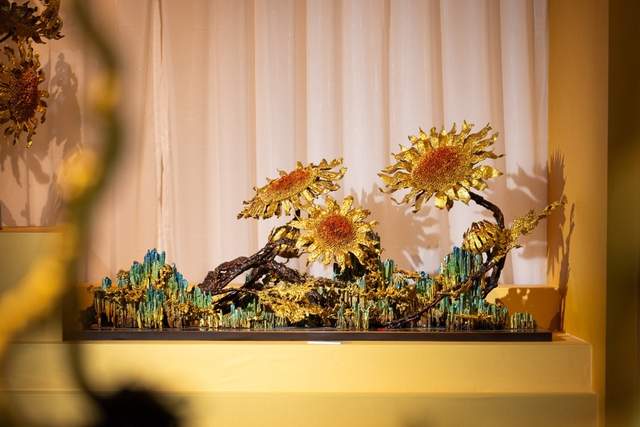 “熔颜”绽江南 熔铜艺术二十周年,朱炳仁朱军岷首度联展无锡启幕