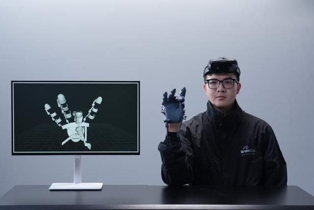 WRC2026丨脑机接口，机器人的另一种“操作方式”