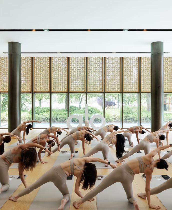 长城一打鼓，敲碎lululemon的增长神话？