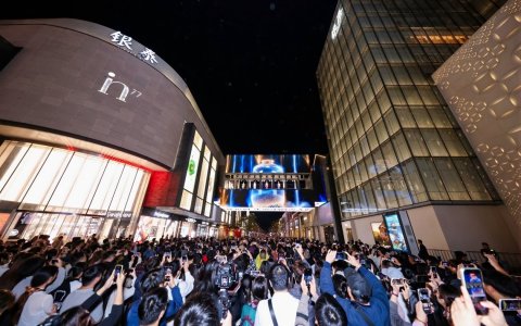 “朱炳仁·铜”感恩大秀，让“谢谢”成为城市公共表达